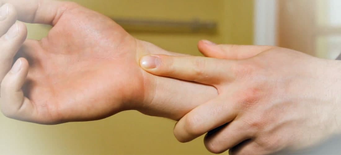 Discreet Acupressure Technique to Relax in the Heat of Action